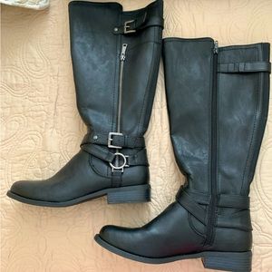 NEW Womens Guess Black Boots Size 9M Wide Calf Zippered